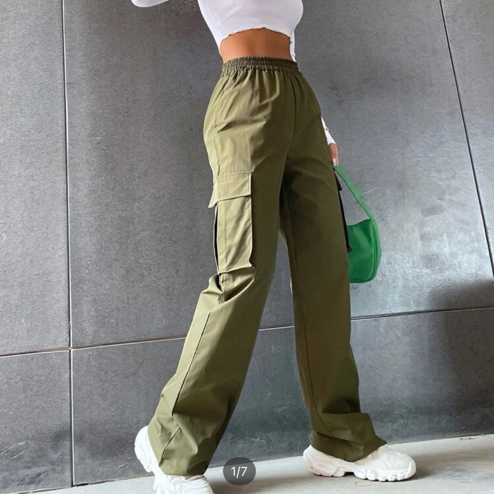 Solid high wait flap pocket cargo pants